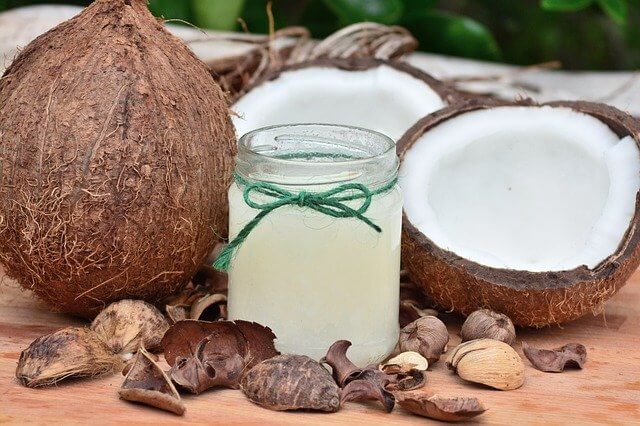 Coconut oil tips: क्या खाना बनाने के लिए नारियल तेल का उसे किया जा सकता है, आइए जाने